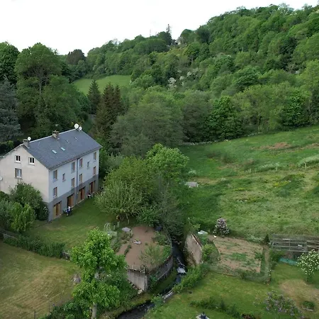 Coquelicot, Entre Volcans D Auvergne Et Sancy, Orcival. Apartment