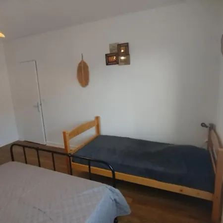 Coquelicot, Entre Volcans D Auvergne Et Sancy, Orcival. Apartment